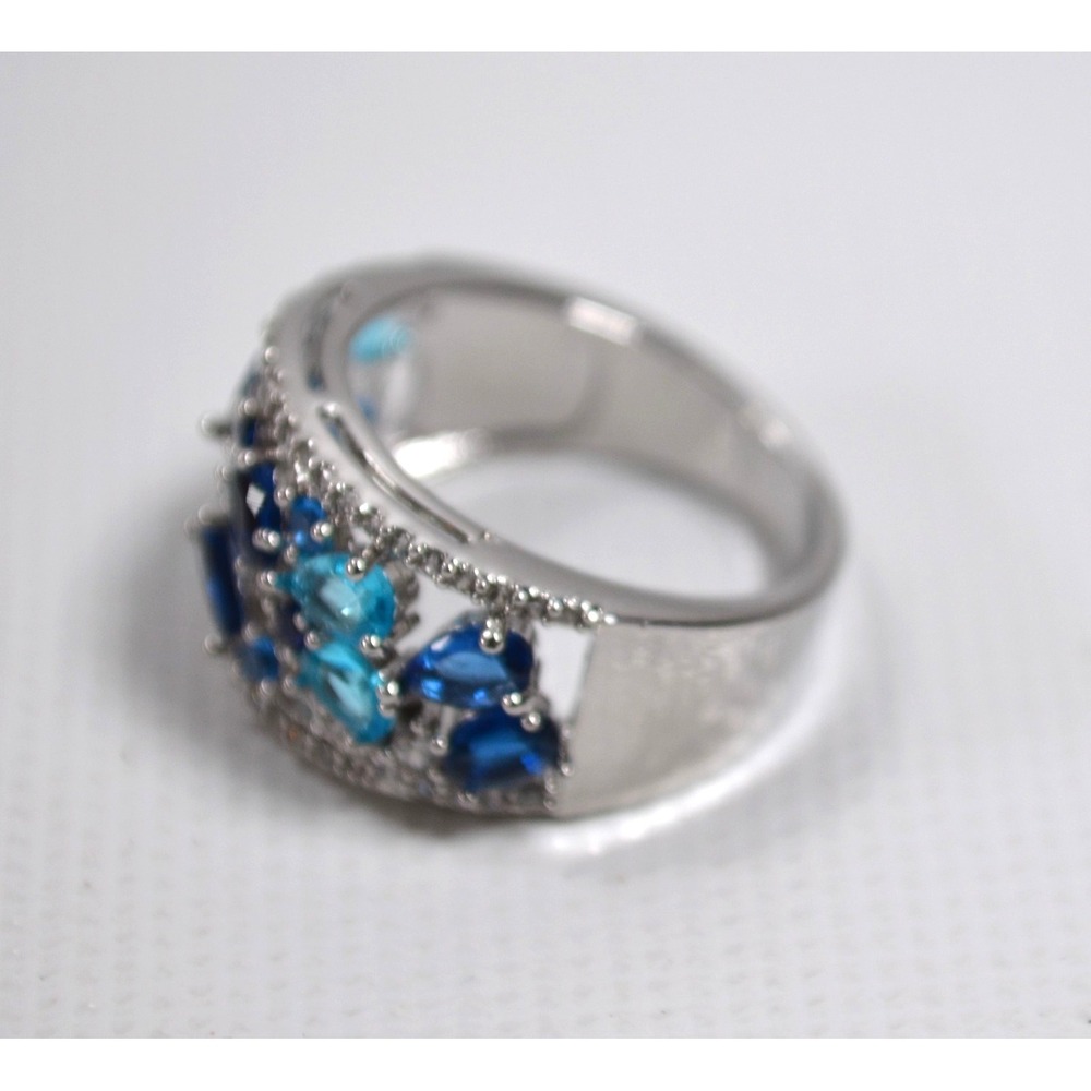 Silver Toned Ring w/ Dark & Light Blue Stones Cut Out Design Size 6.75 Beautiful - Picture 7 of 10